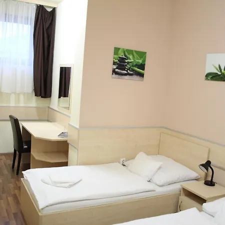 Corner Angyalfoeld Hotel 3*