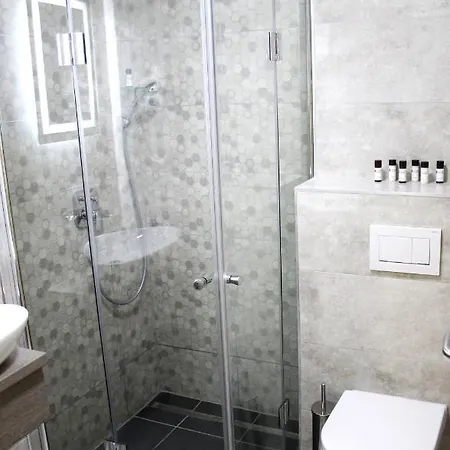 Corner Angyalfoeld 3*