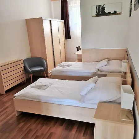 Corner Angyalfoeld Отель